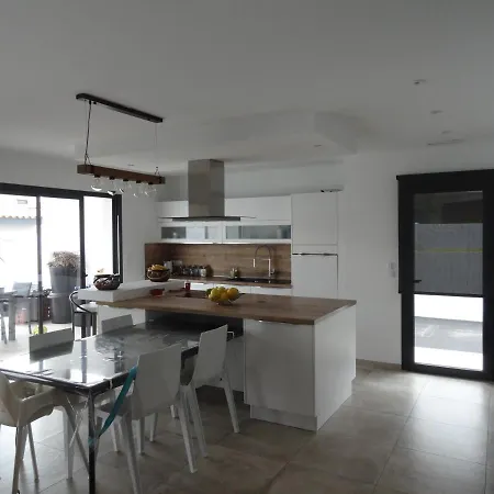 Moderne Dans Quartier Calme Vila Villeneuve-de-la-Raho